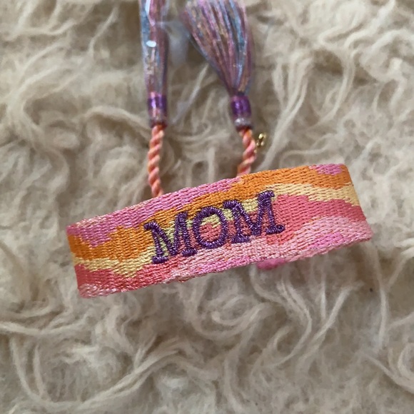 Kendra Scott Mom Gold Friendship Bracelet Pink NEW - Picture 3 of 4